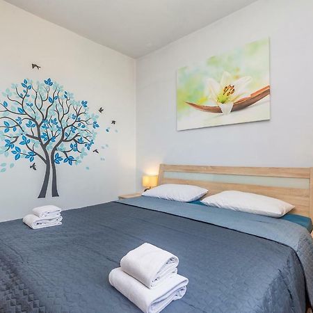 Apartment Lucky 1 Rijeka Buitenkant foto