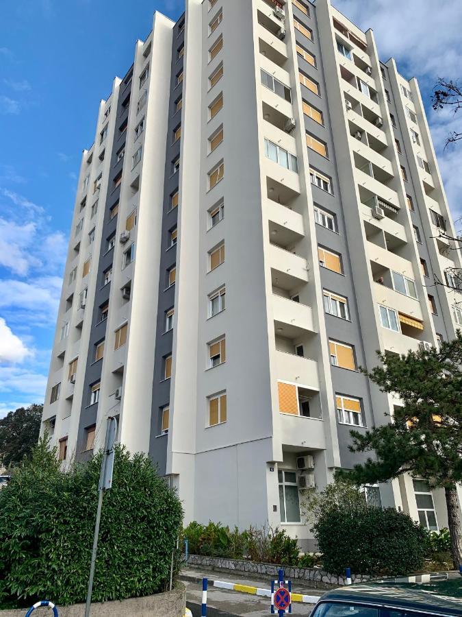 Apartment Lucky 1 Rijeka Buitenkant foto