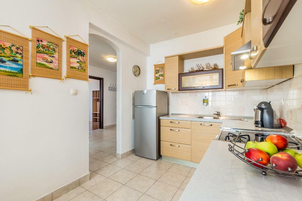 Apartment Lucky 1 Rijeka Buitenkant foto