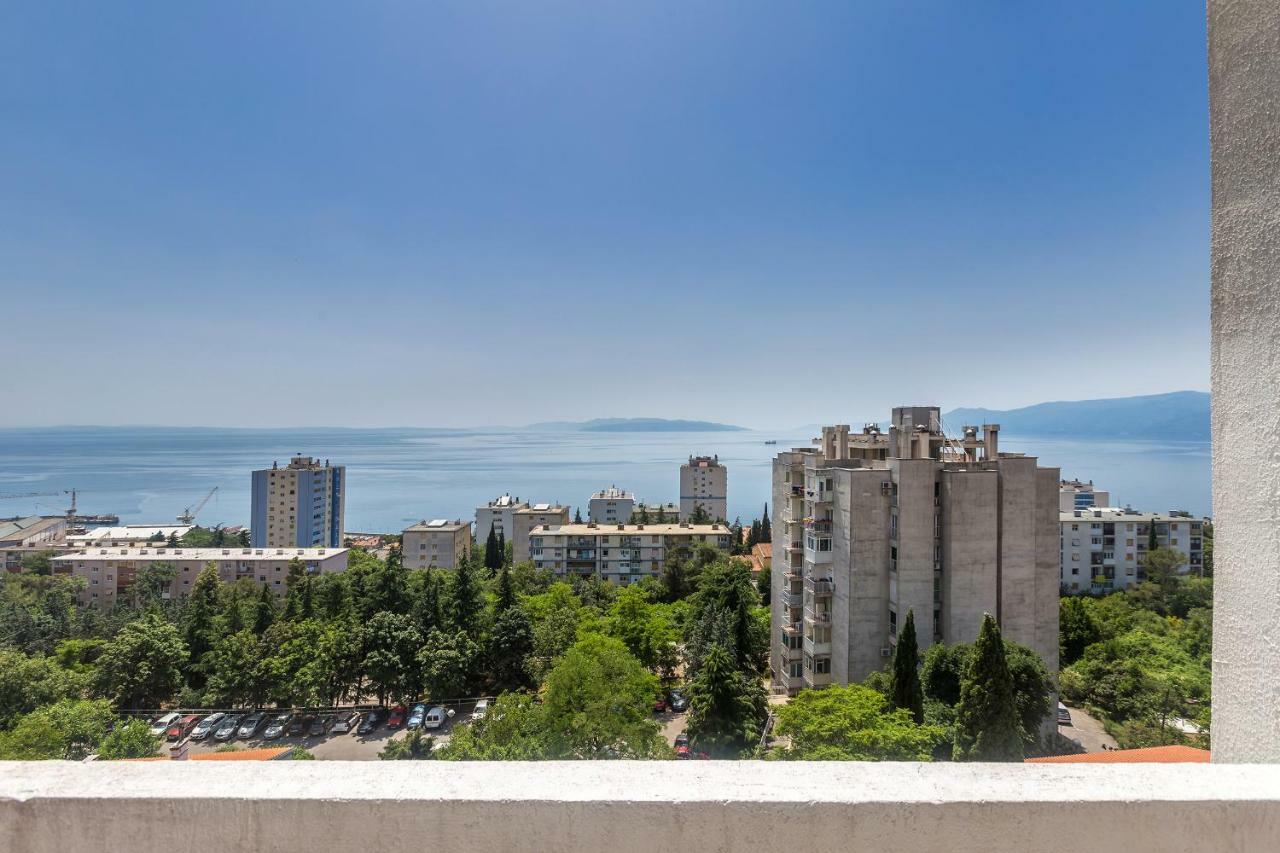 Apartment Lucky 1 Rijeka Buitenkant foto